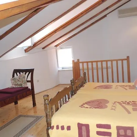 Apartment Vesna Old Town